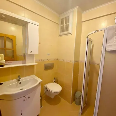 Yalcin & Hotell Öludeniz