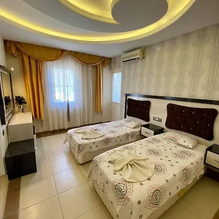 Yalcin & Hotel *