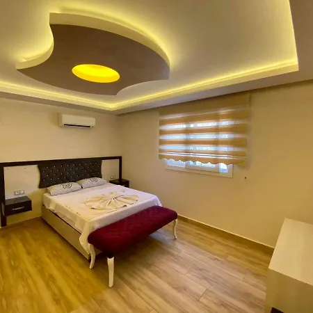 Отель Yalcin & *