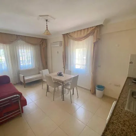 Yalcin & Hotell Öludeniz