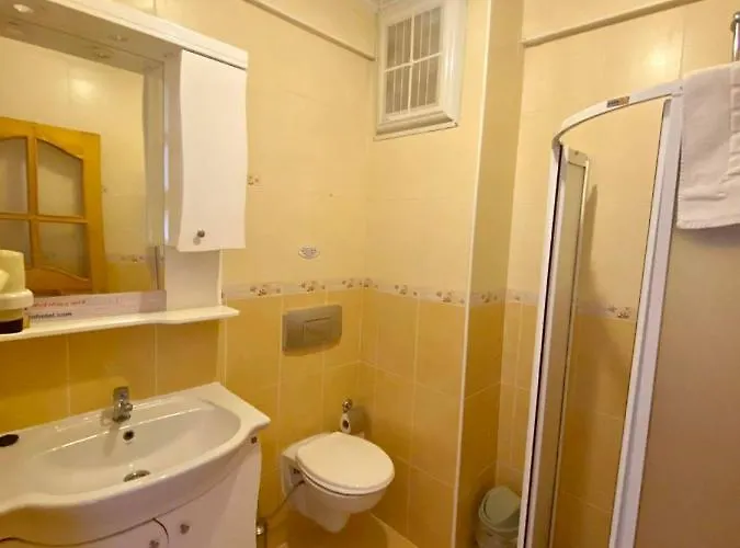 Yalcin & Hotell Öludeniz