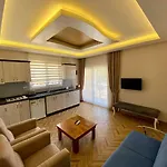 Yalcin & * 厄吕代尼兹
